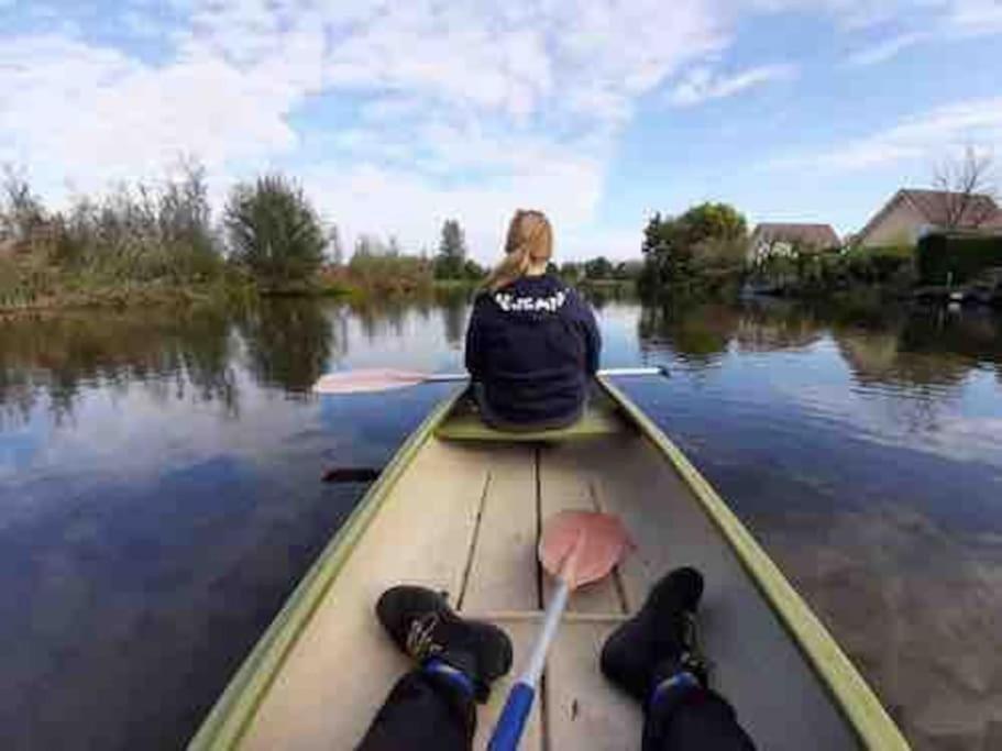 Vila Gezellige Pipo Met Grote Schommel Aan Het Water Medemblik Exteriér fotografie